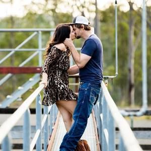 Meet your Posher, Samina